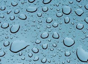 close-up-of-raindrops