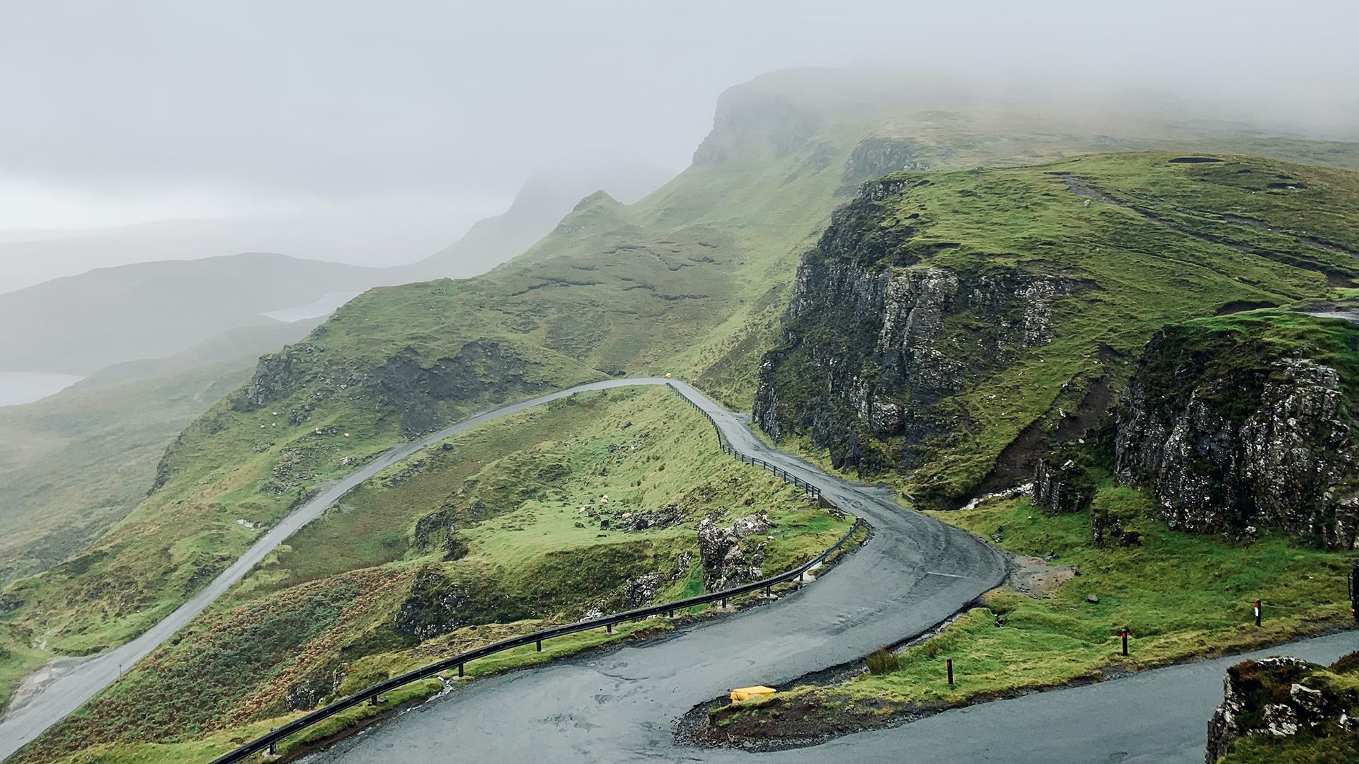 damp-overcast-low-cloud-touching-hills-portree