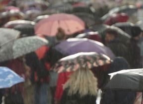 heavy-rainfall-and-umbrellas