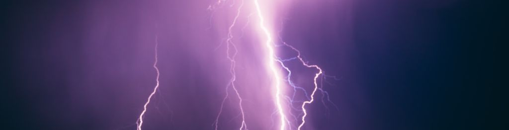 Lightning strikes Photo Simon Rae
